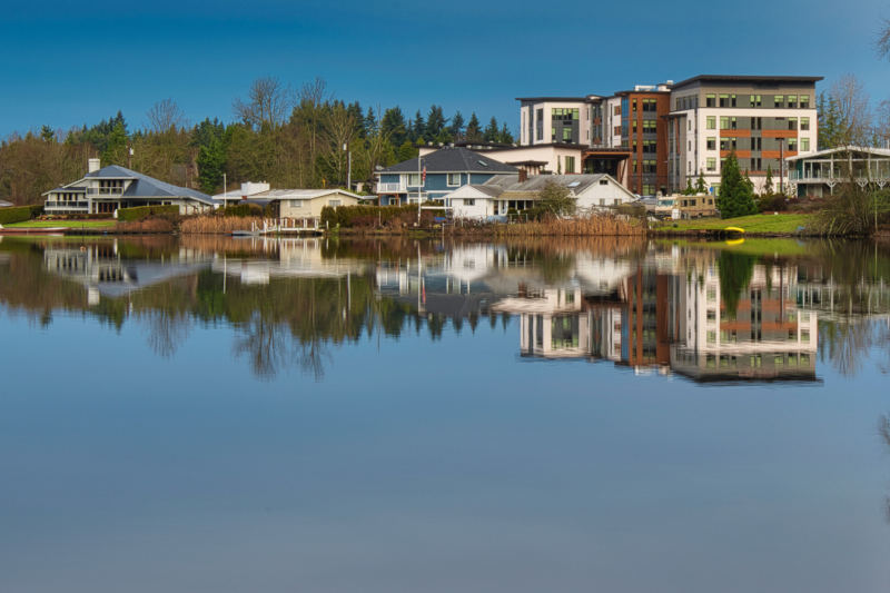 Houses on the shore of Lake Boren Washington